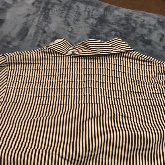 Black and white blouse - Picture 4 of 4